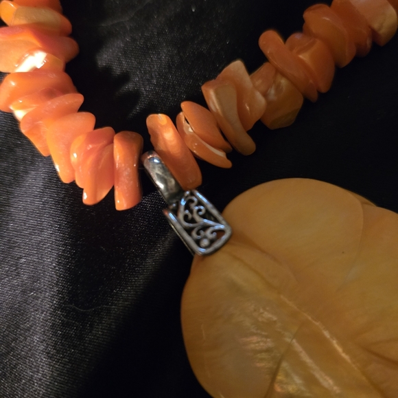 Vtg Orange Mother Of Pearl Carved Rose Pendent Necklace Stamped 925 w Earrings - Picture 5 of 9